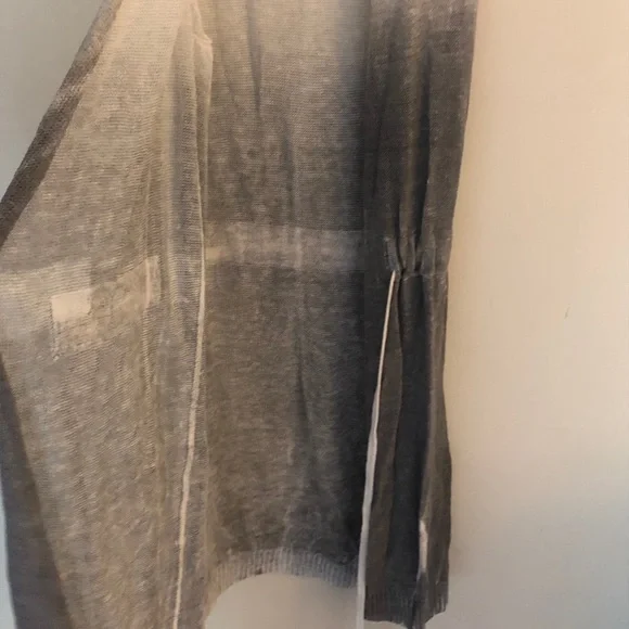 Sarah pacini linen wrap top.  One size - Picture 4 of 13